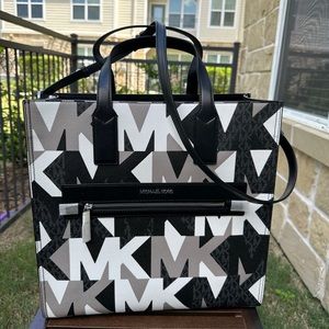 ❗️SOLD ❗️ Michael Kors Kenly Large Tote Satchel MK Signature Graphic Design